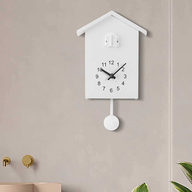 horloge murale design blanc